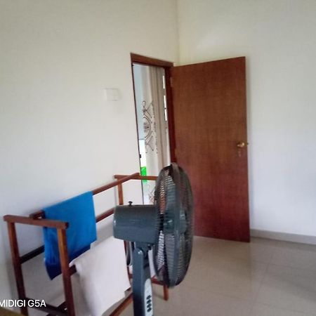 Galle Side Homestay Exterior photo