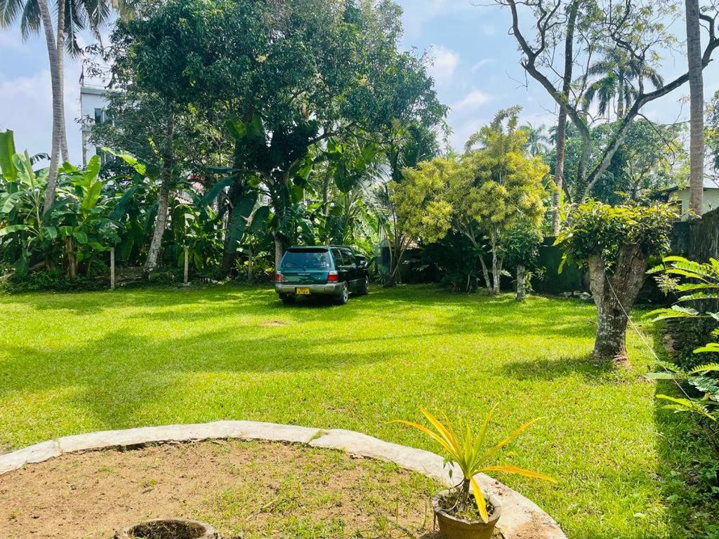 Galle Side Homestay Exterior photo