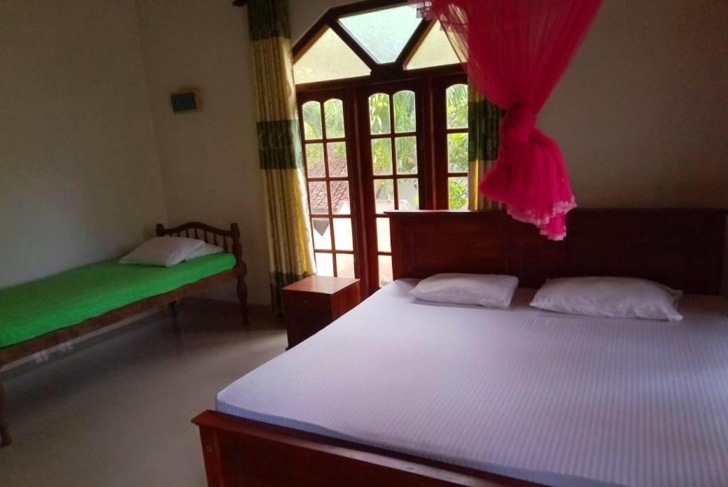 Galle Side Homestay Exterior photo